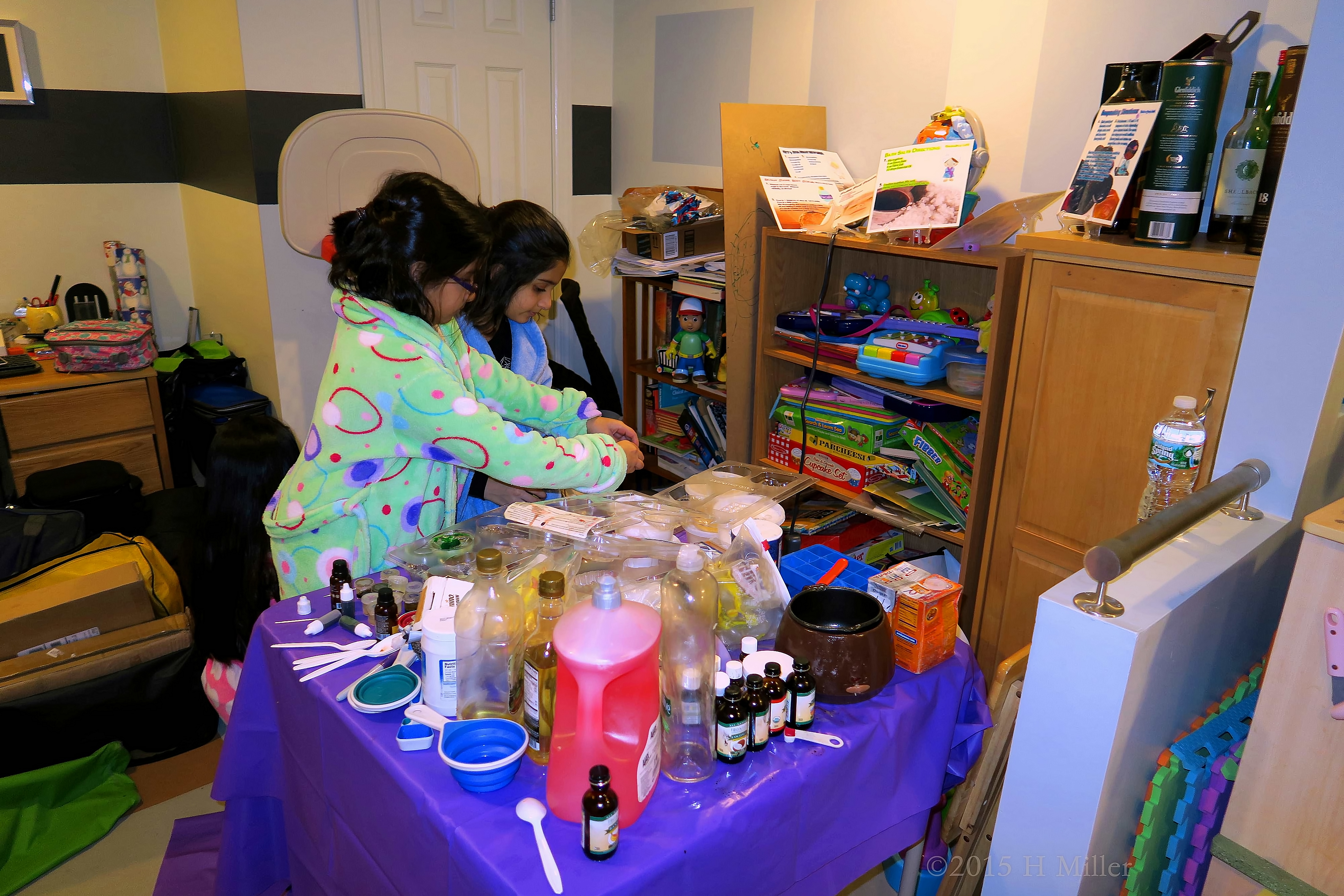 Making Spa Crafts For Kids Together Making Spa Crafts For Kids Together