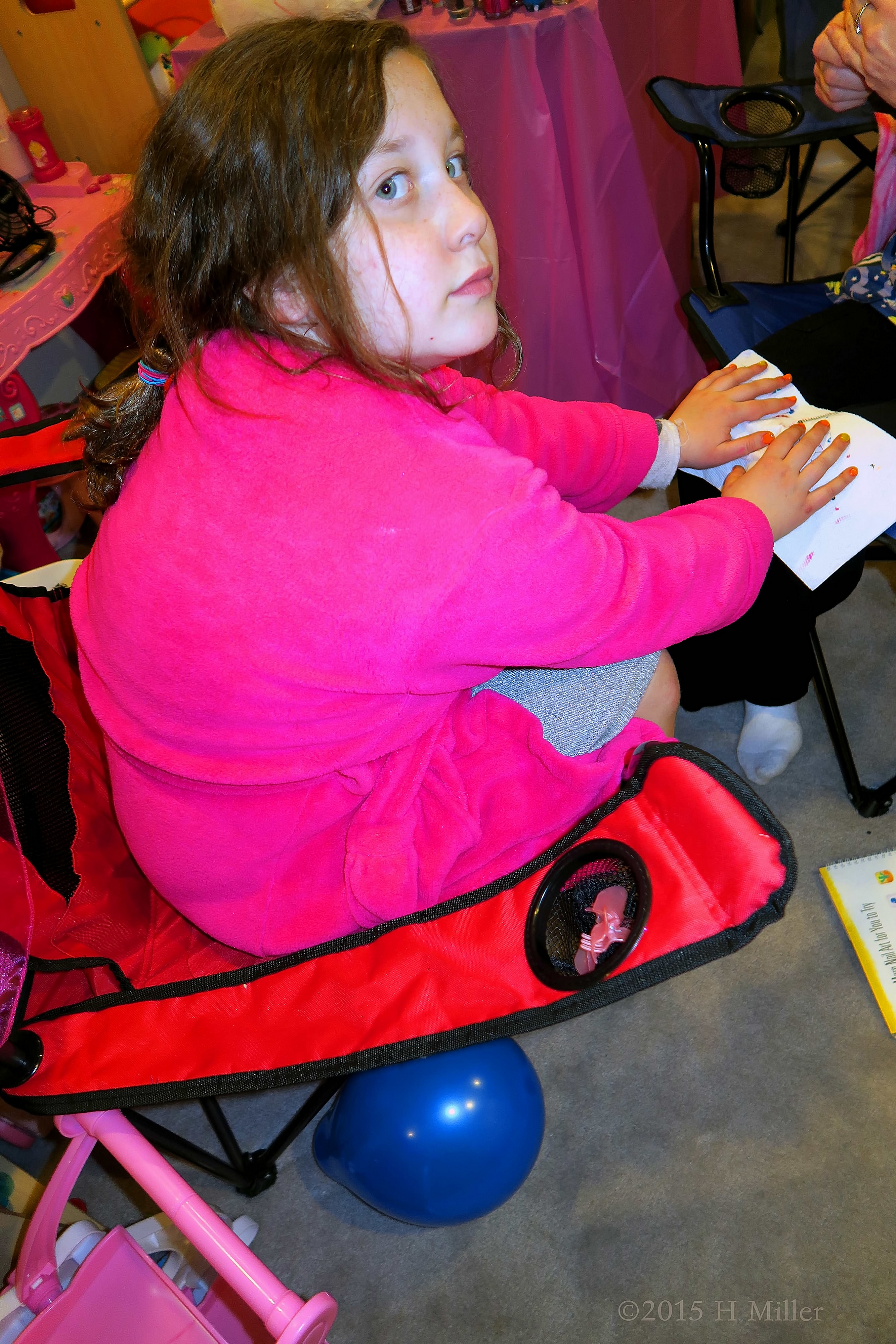 She's Getting A Kids Manicure Done At Home! She's Getting A Kids Manicure Done At Home!