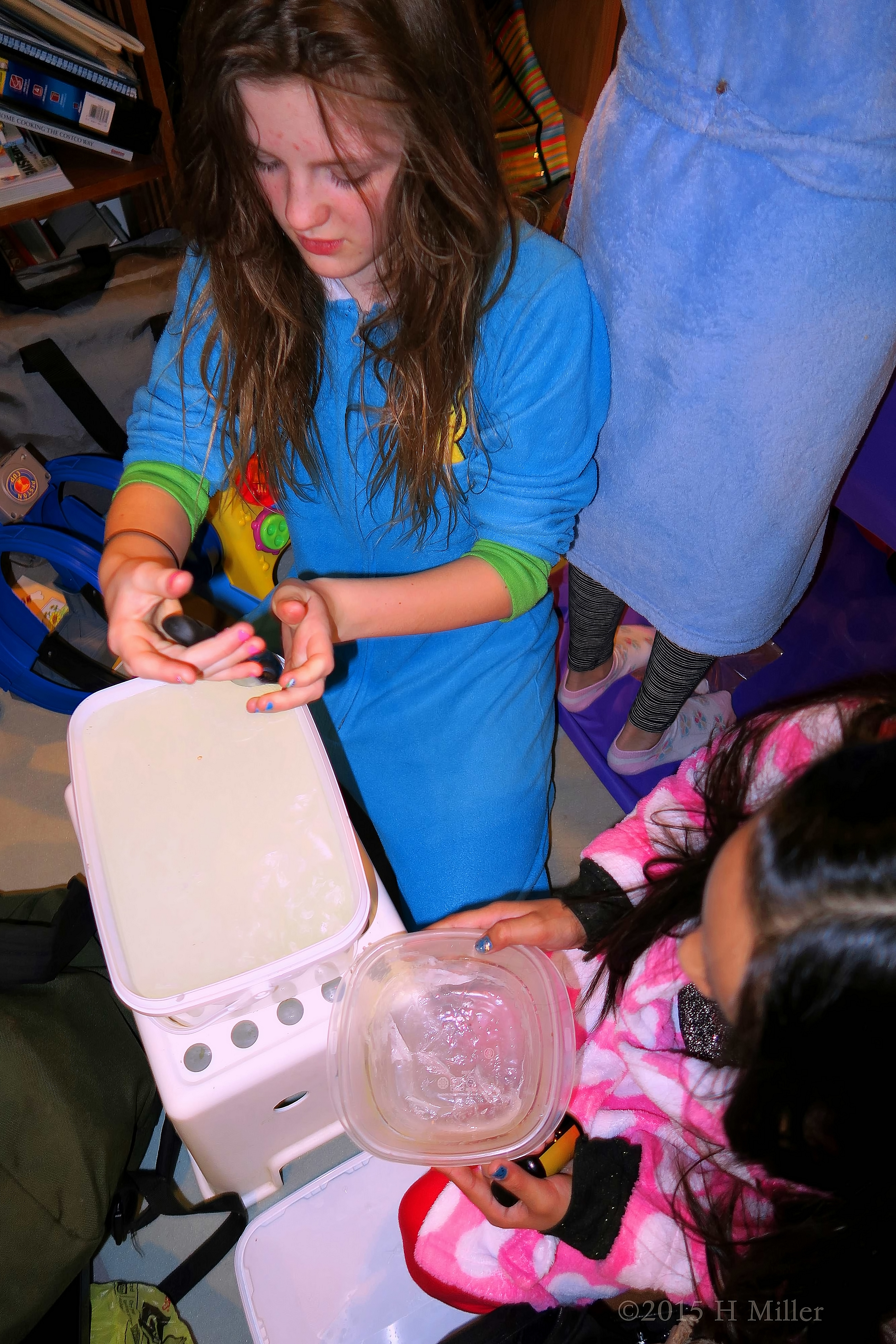 Working Together On Spa Crafts For Girls Working Together On Spa Crafts For Girls