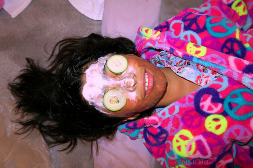 In A Strawberry And Chocolate Facial, She's Relaxed In A Strawberry And Chocolate Facial, She's Relaxed