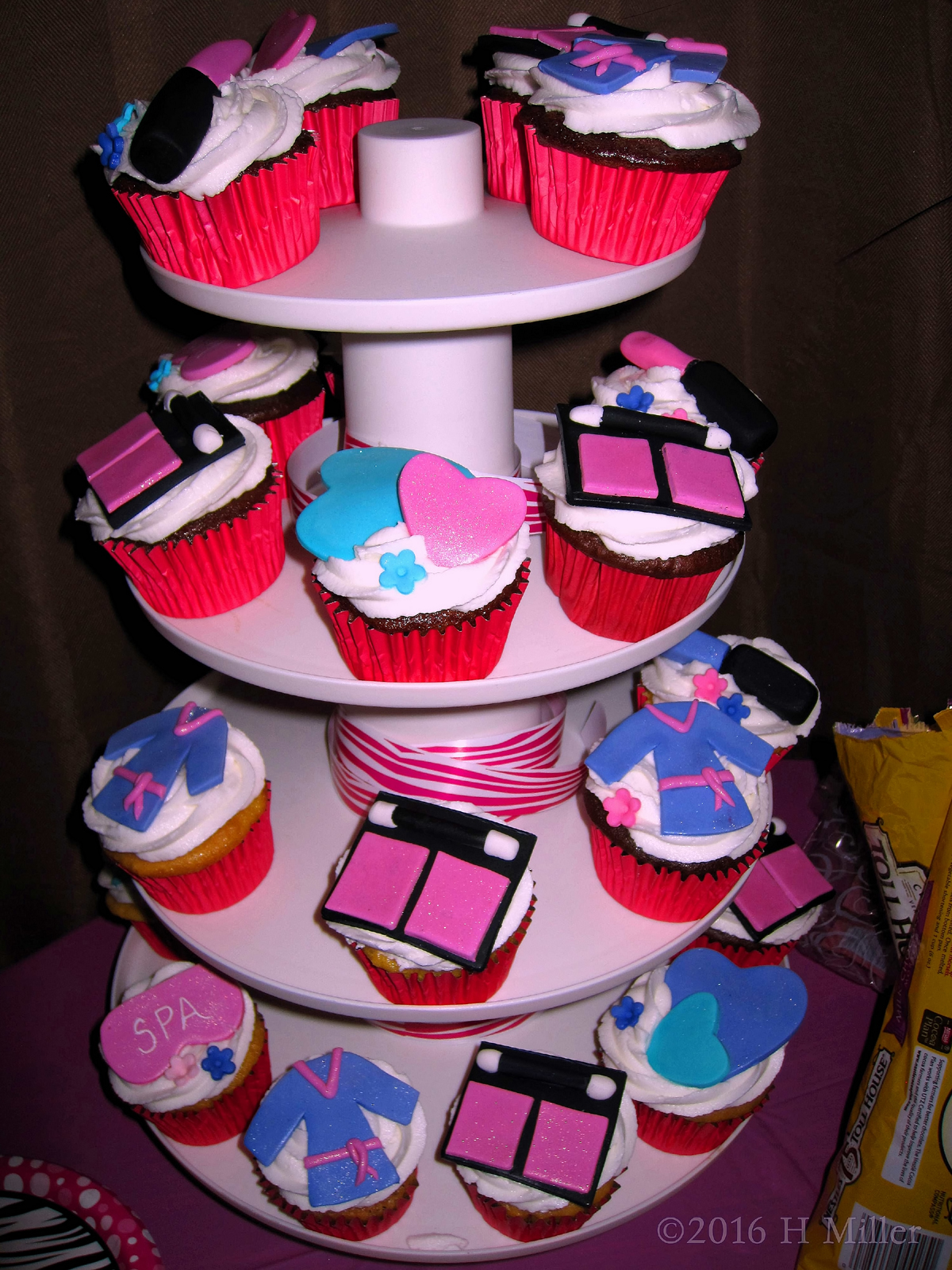 Look At These Girly Spa Theme Decorated Cupcakes 