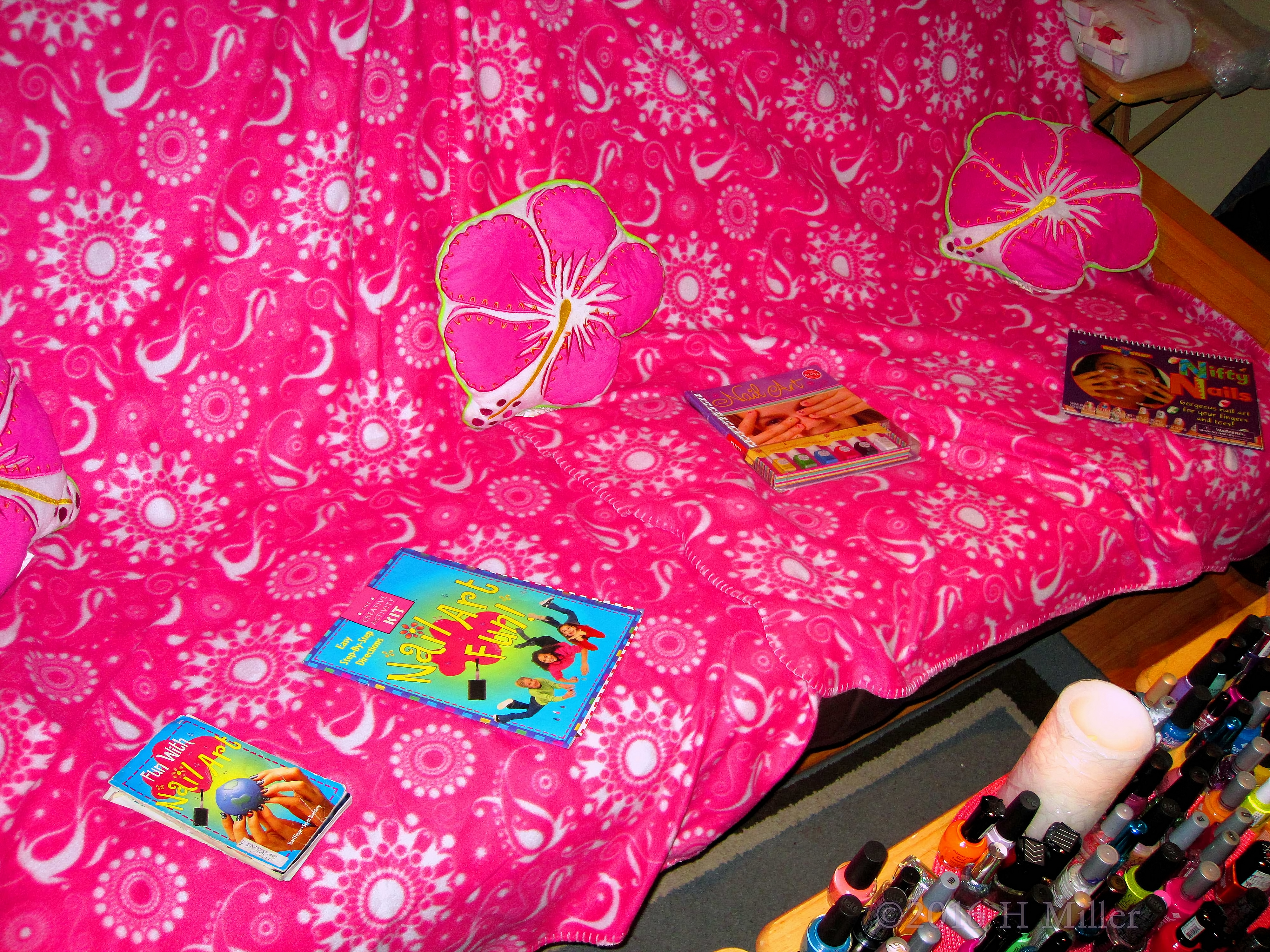 Nail Art Design Books To Help Out The Girls Nail Art Design Books To Help Out The Girls