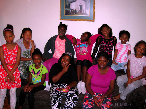 Cute Spa Party Group Shot Of Syndey And Her Friends Cute Spa Party Group Shot Of Syndey And Her Friends