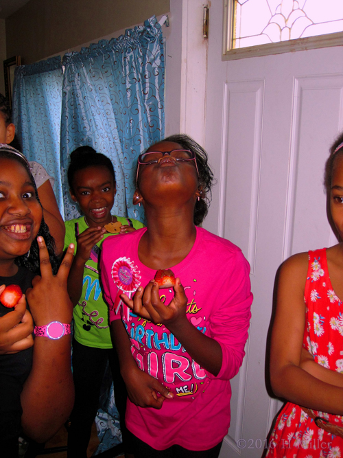 Kiss Face From The Birthday Girl!! Kiss Face From The Birthday Girl!!