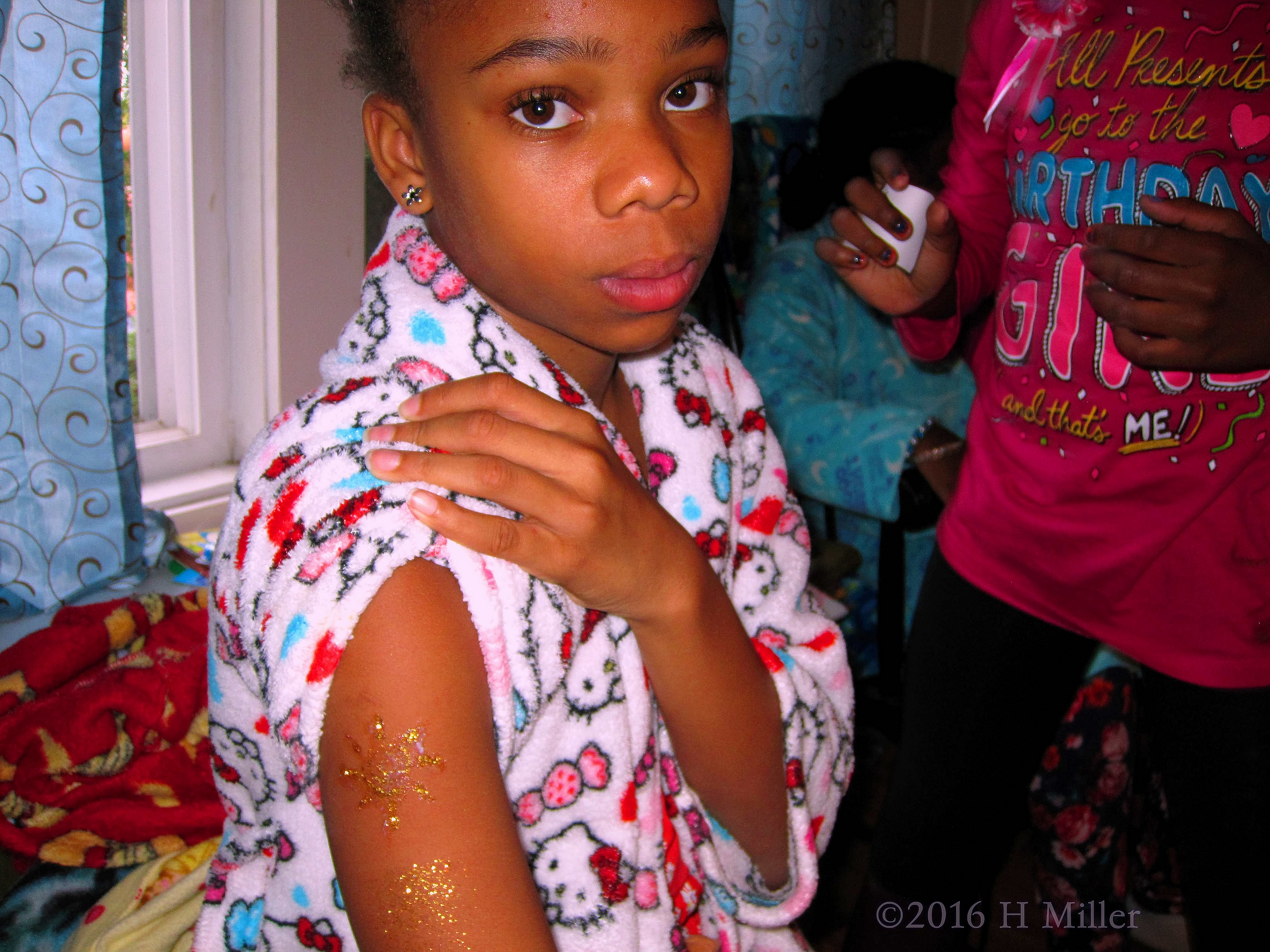 Check This Glitter Temporary Tattoo Out! Check This Glitter Temporary Tattoo Out!