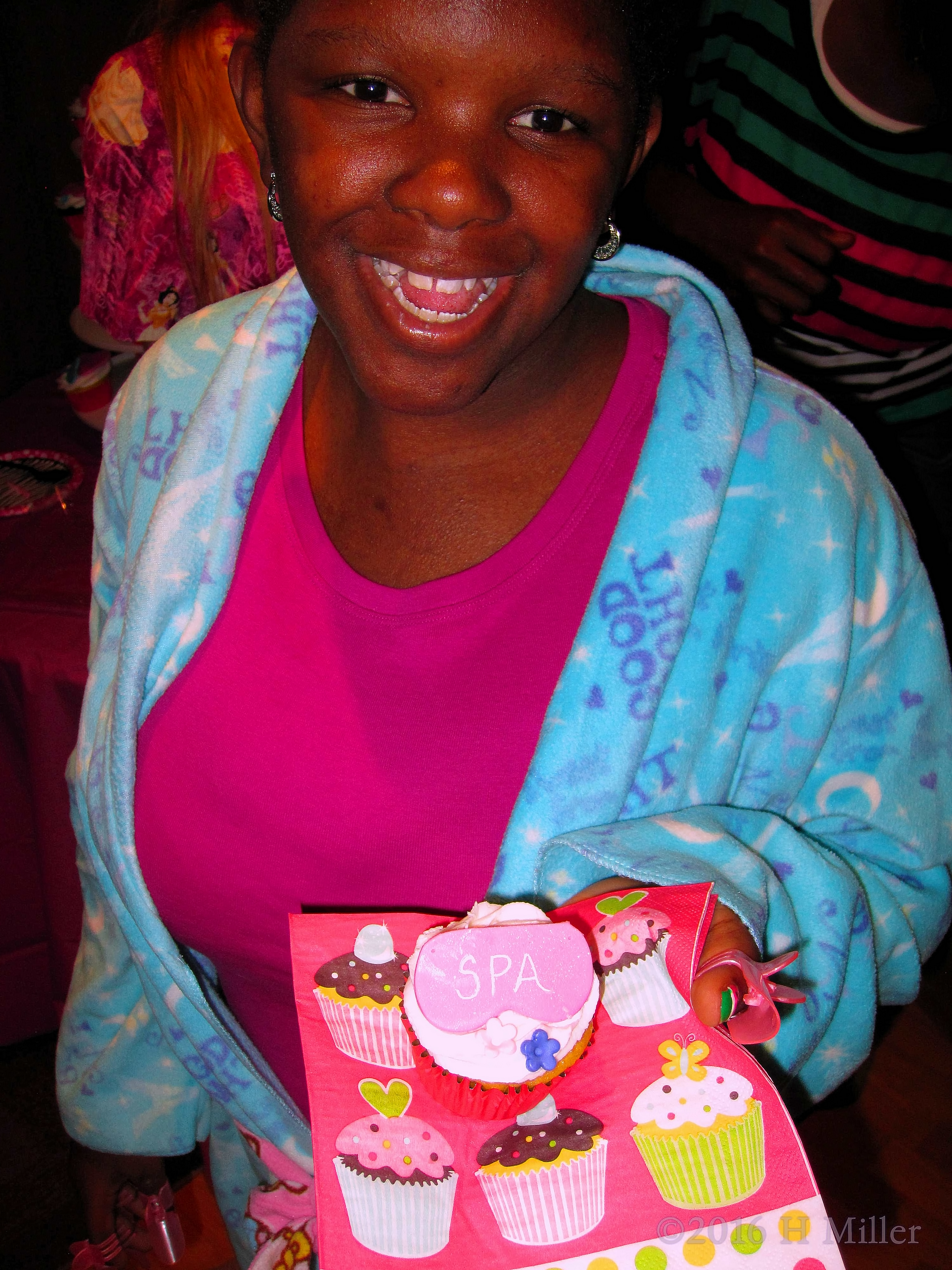 Showing Off Her Kids Spa Themed Cupcake Showing Off Her Kids Spa Themed Cupcake
