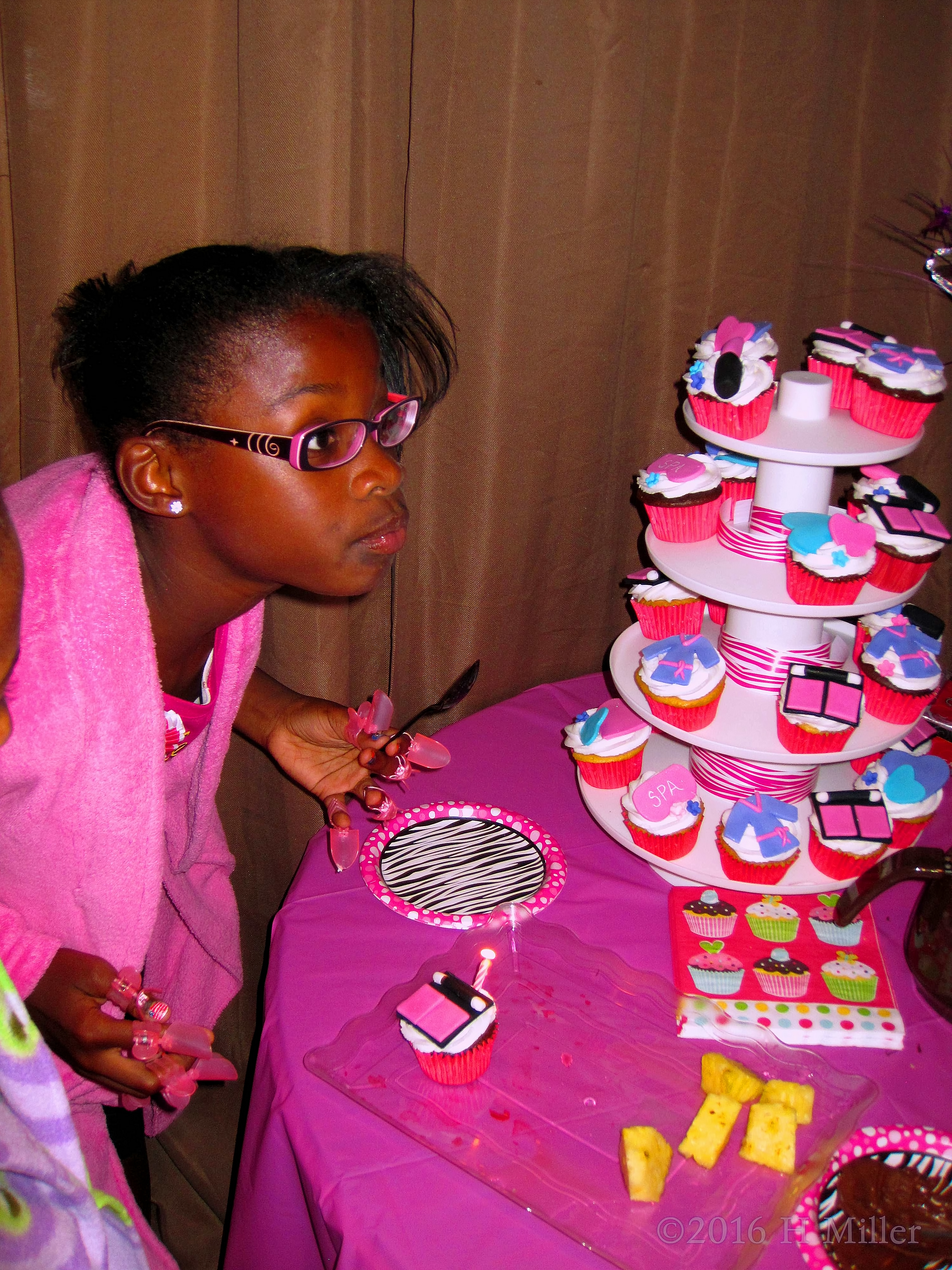 Which Spa Themed Cupcake Should I Choose!! Which Spa Themed Cupcake Should I Choose!!