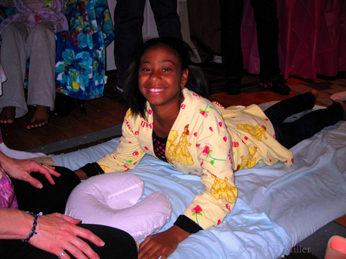 This Party Guest Having Fun At The Spa Party During Kids Massage! This Party Guest Having Fun At The Spa Party During Kids Massage!