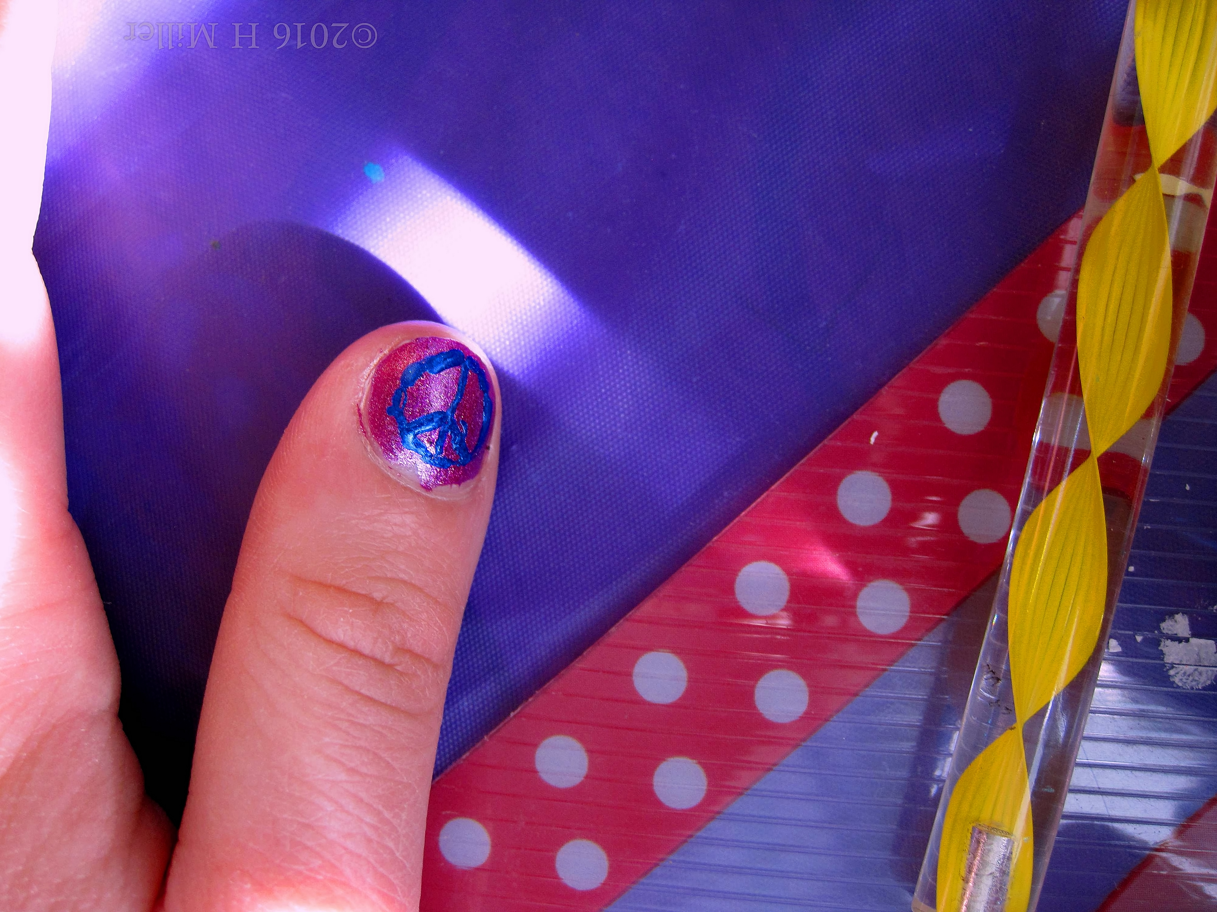 That Nail Art Design Looks Fantastic! 