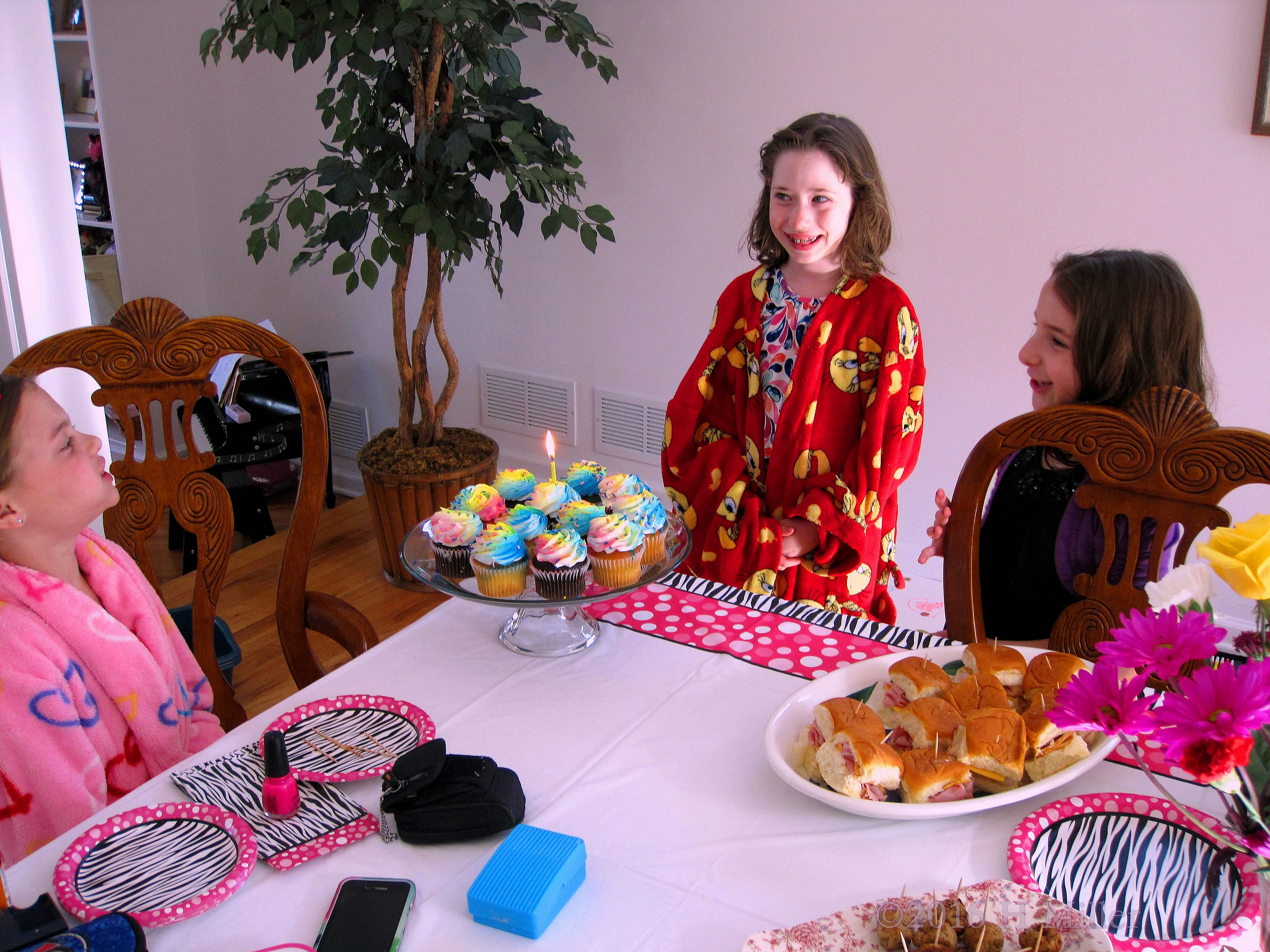 The Girls Look Very Happy! The Girls Look Very Happy!