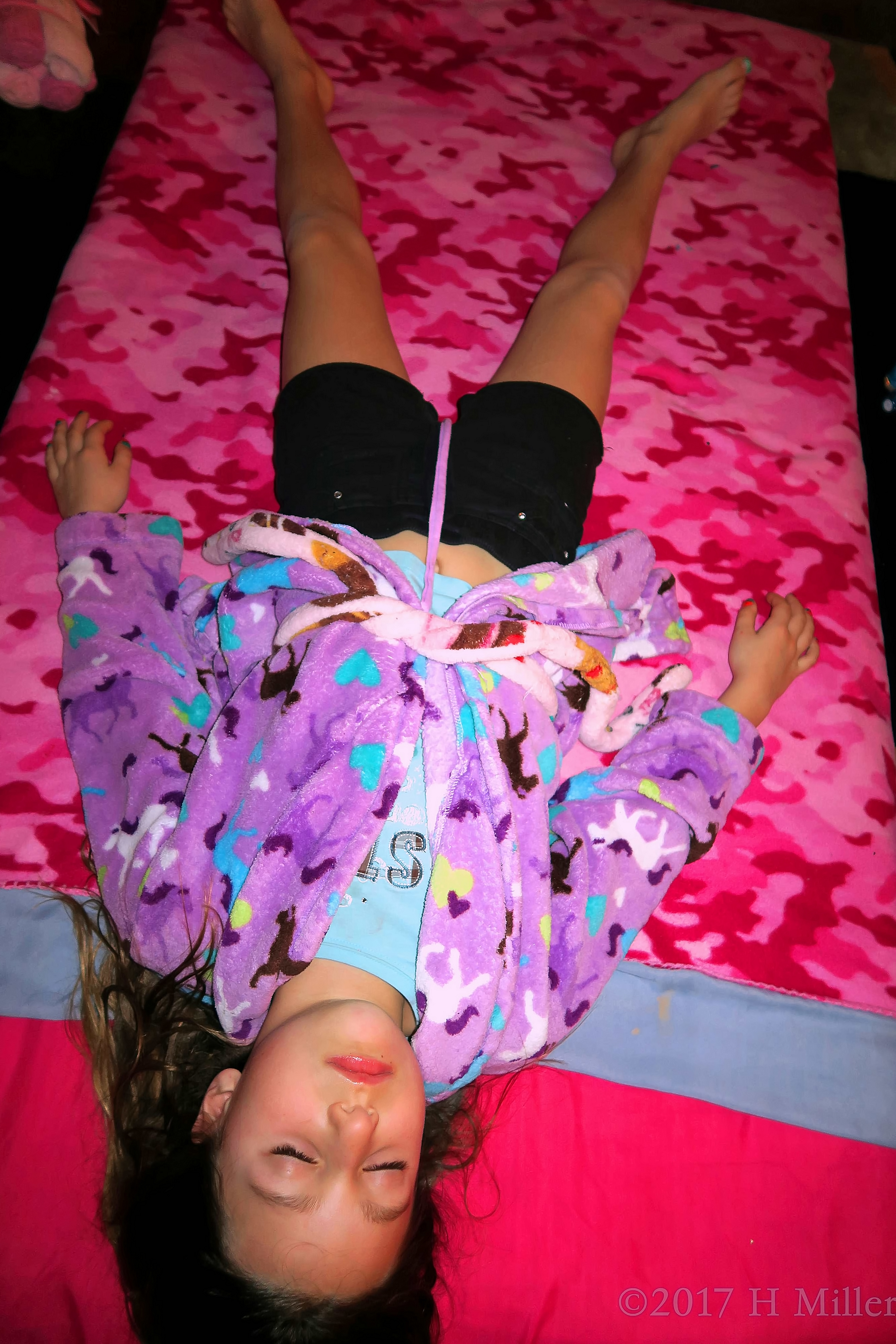 Tessa Relaxing And Getting Ready For Her Girls Facial 4 Tessa Relaxing And Getting Ready For Her Girls Facial 4