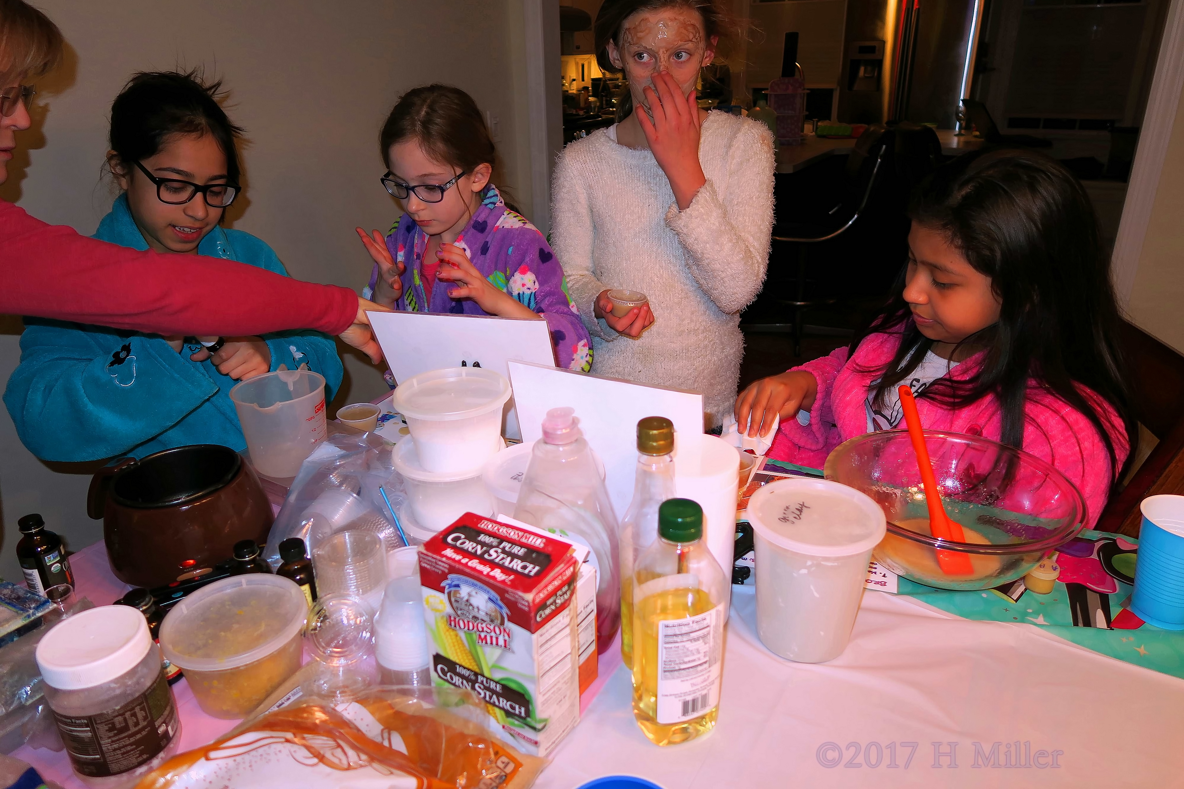 The Girls Having Fun Making Kids Crafts 4 The Girls Having Fun Making Kids Crafts 4