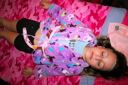 Ahh Kids Facial Relaxation At Last! Ahh Kids Facial Relaxation At Last!