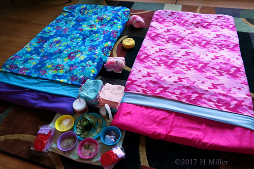 Cooling Cucumber and Aloe Slices For Calming Girls Spa Facials By The Kids Facial Station Cooling Cucumber and Aloe Slices For Calming Girls Spa Facials By The Kids Facial Station