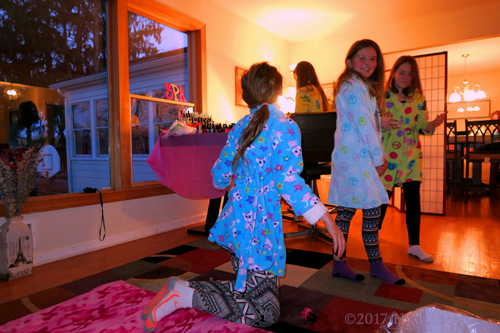 Did Somebody Say Spa Mini Pedi! Did Somebody Say Spa Mini Pedi!