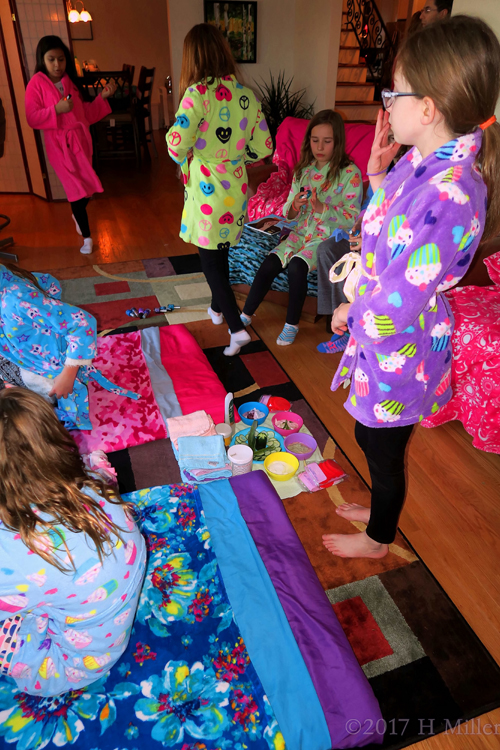 Girls Getting Ready For Kids Facials And Mini Pedis! Girls Getting Ready For Kids Facials And Mini Pedis!