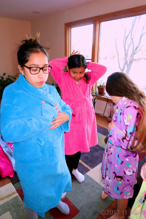 Let Me Get Comfortable In The Spa Robe Real Quick! LOL! Let Me Get Comfortable In The Spa Robe Real Quick! LOL!