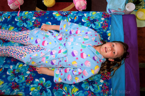 Pretty Cupcake Comfy Spa Robe, She's Getting Ready For Her Girls Facial Pretty Cupcake Comfy Spa Robe, She's Getting Ready For Her Girls Facial