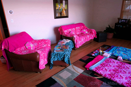 Relaxing Spa Throws For Cozy Party Decor Relaxing Spa Throws For Cozy Party Decor