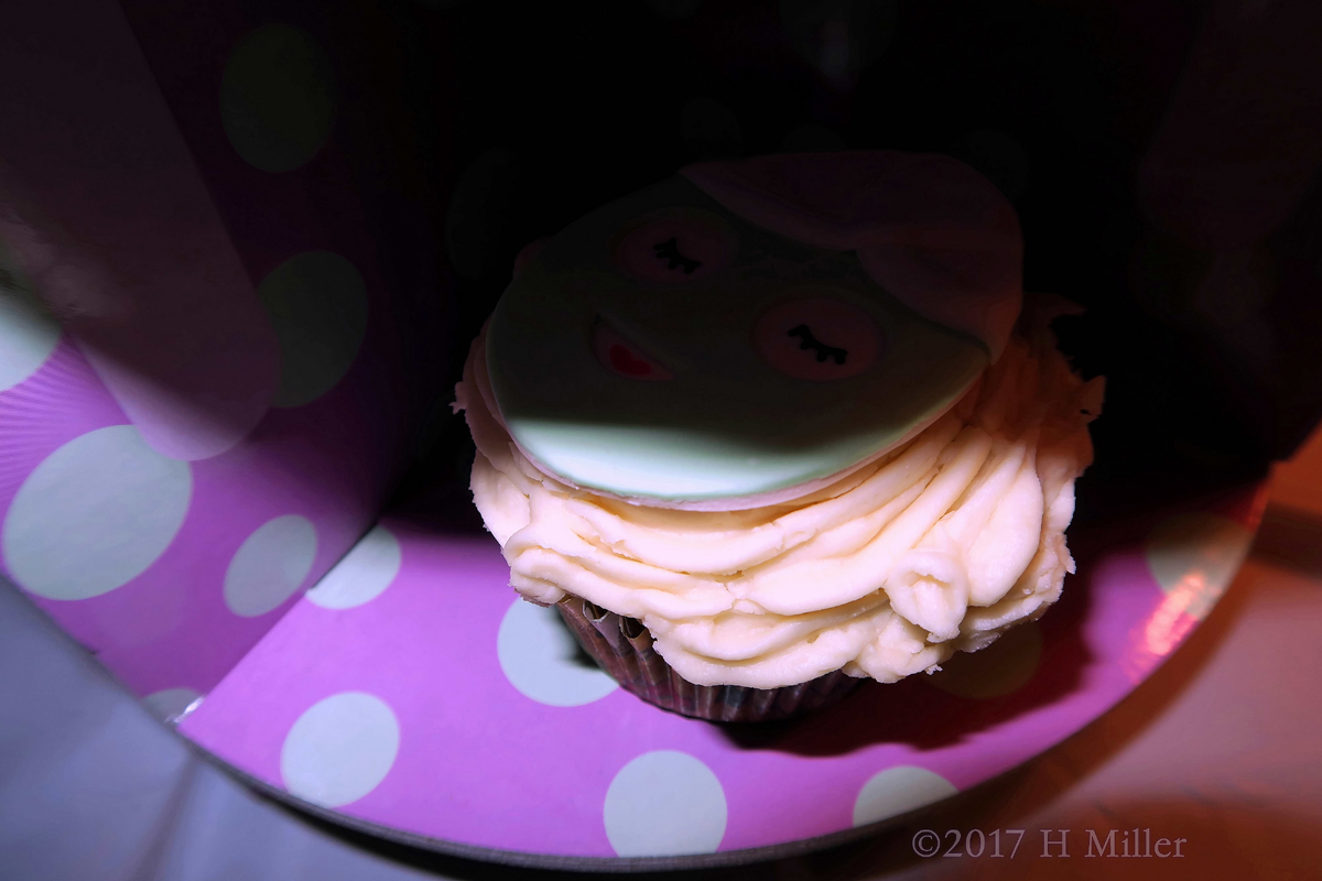 Sleepy Time Cupcake Topper 