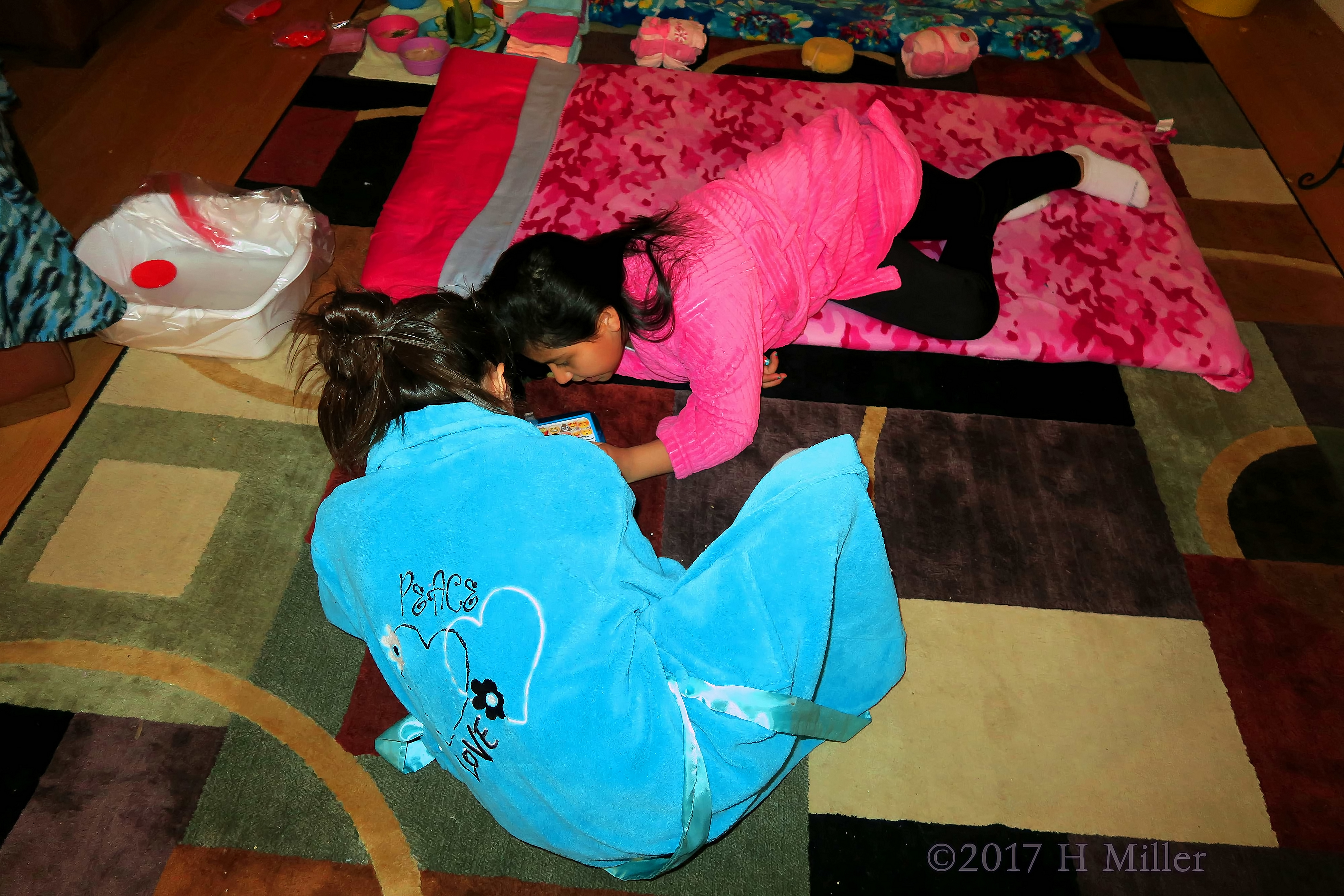 Choosing From Nail Art Ideas For Their Perfect Mini Mani Pedi Choosing From Nail Art Ideas For Their Perfect Mini Mani Pedi