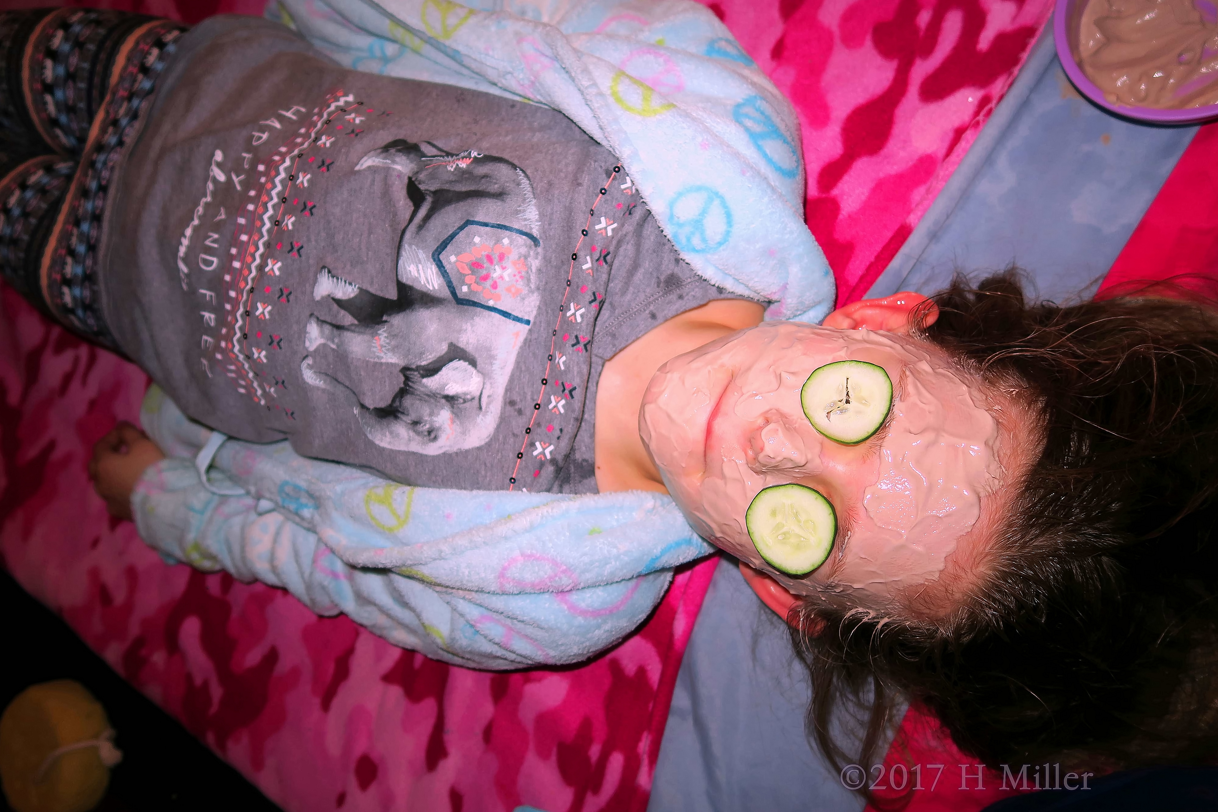 Cooling Girls Facial With Cool Cucumber Slices Cooling Girls Facial With Cool Cucumber Slices