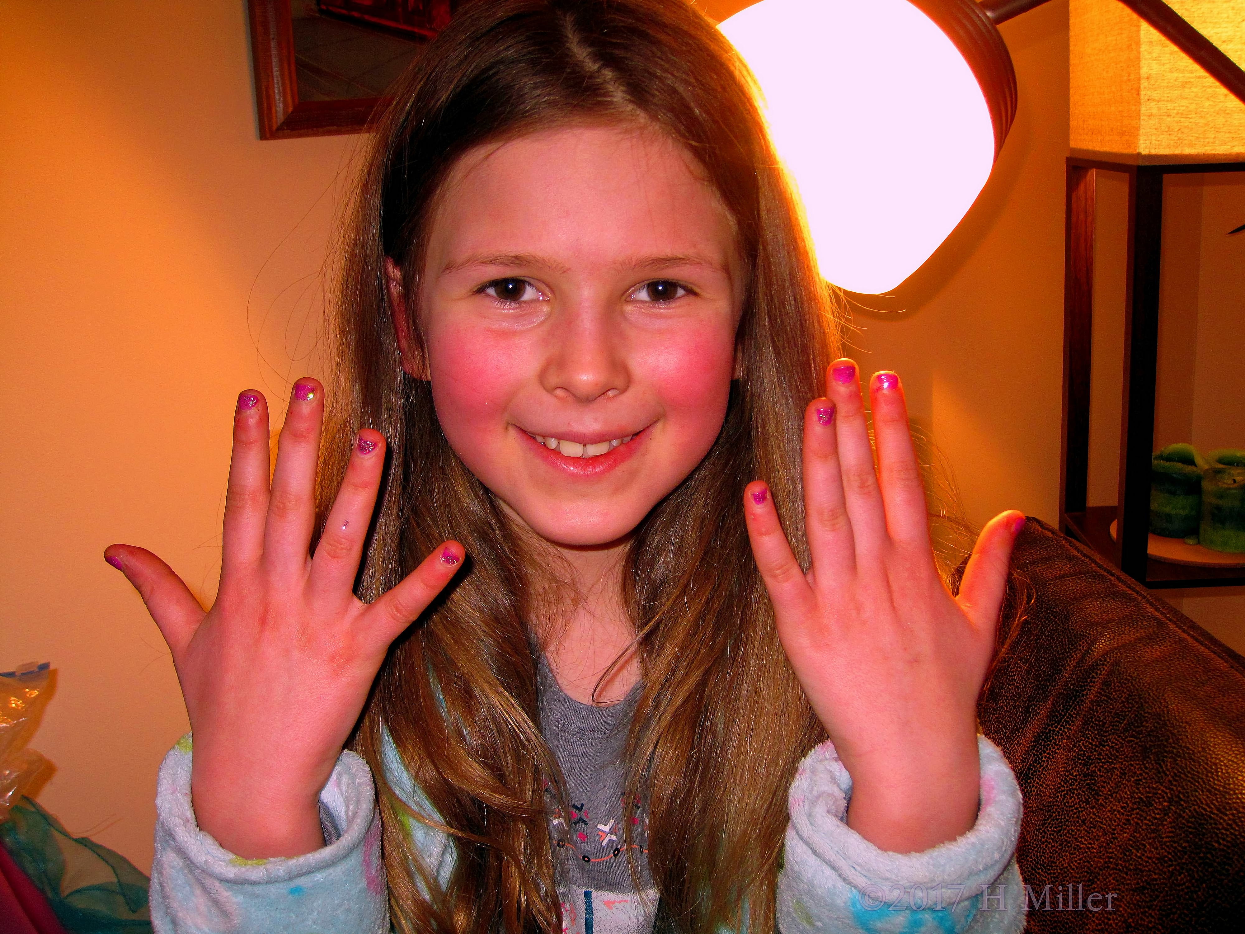 Party Guest Loves Her Girls Mini Mani 4 Party Guest Loves Her Girls Mini Mani 4