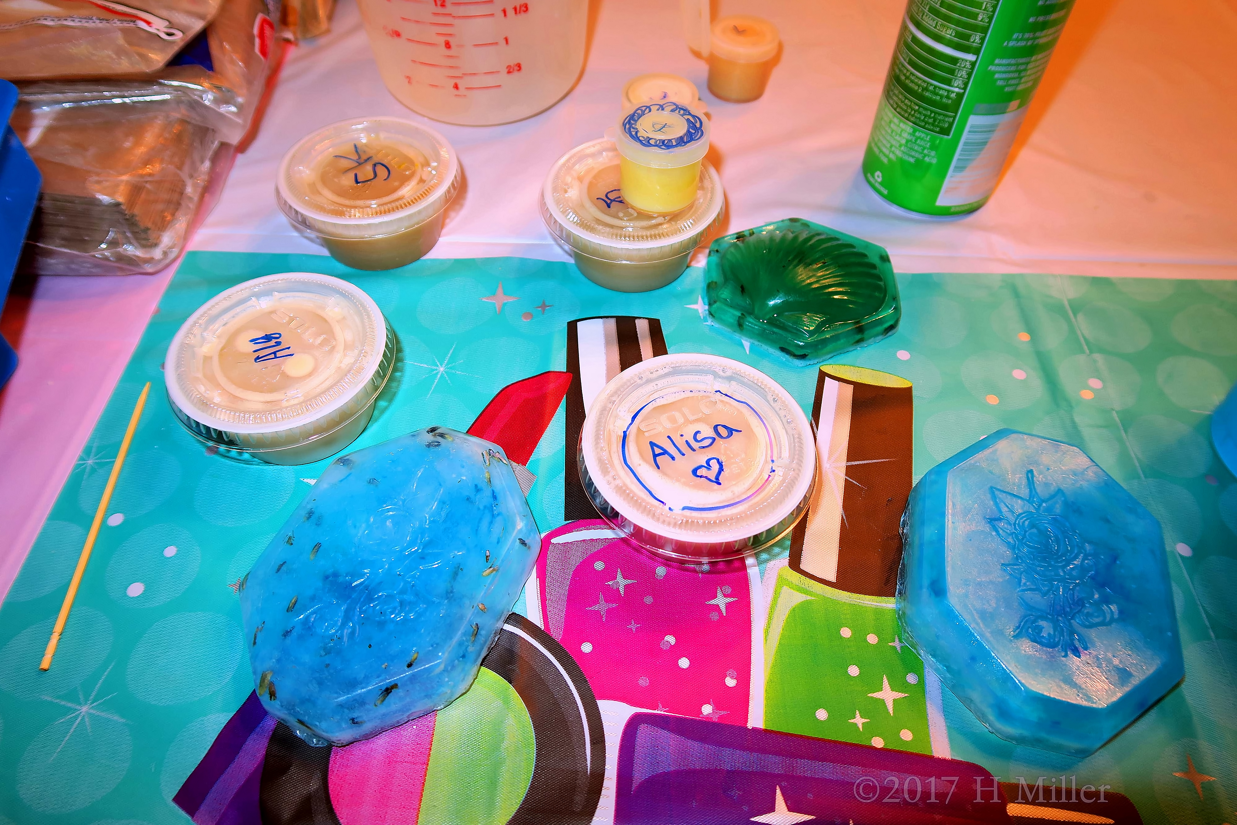 Party Guests Kids Craft Items On Display Party Guests Kids Craft Items On Display