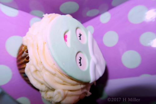 Unique Cupcake Design For This Girls Spa! Unique Cupcake Design For This Girls Spa!