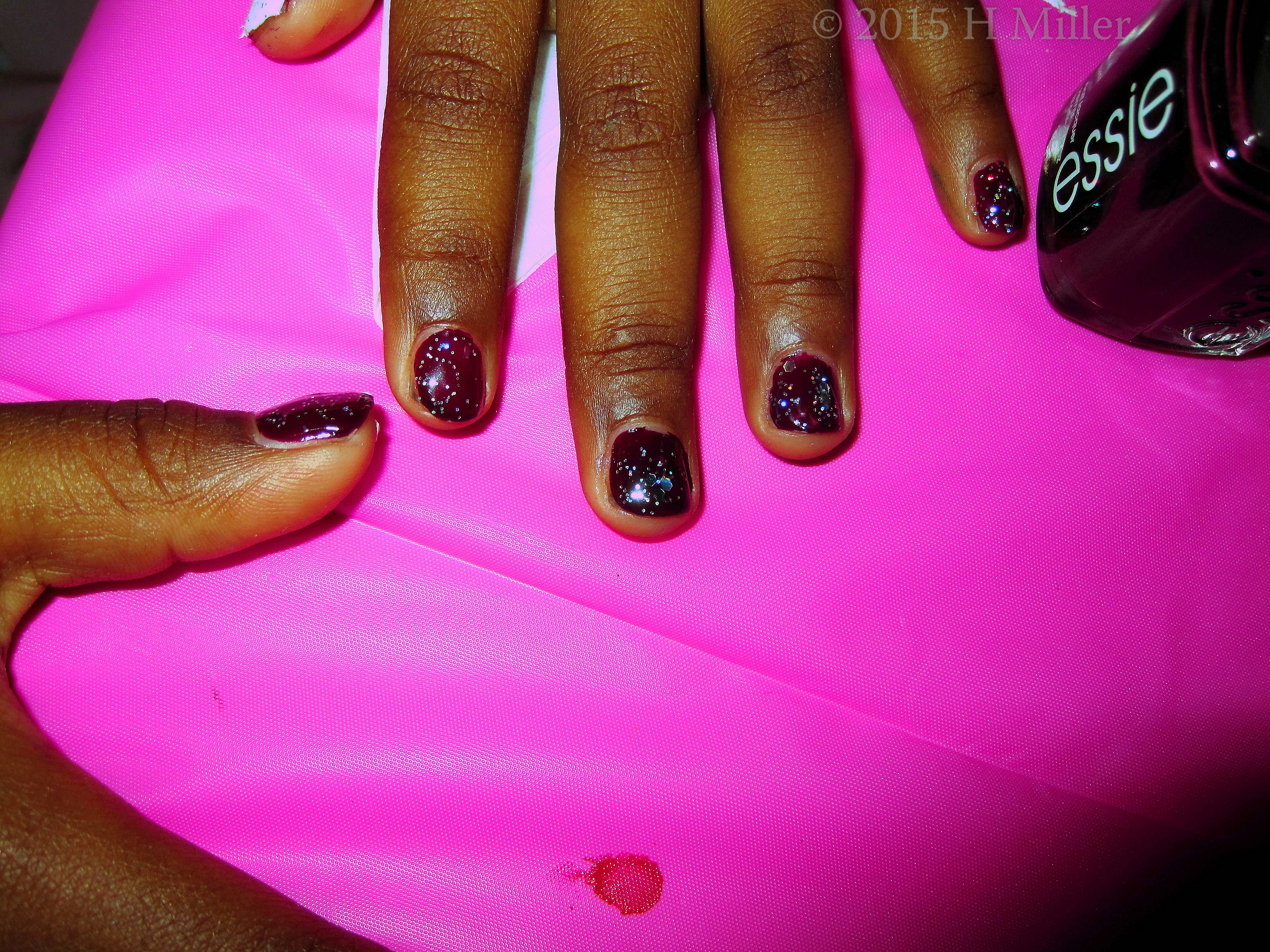 Essie Kids Nail Art. Brown Mani With Glitter. Looks Like Space And Stars! Essie Kids Nail Art. Brown Mani With Glitter. Looks Like Space And Stars!