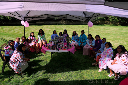 All The Girls Are Eager To Begin The Kids Spa Party Activities! All The Girls Are Eager To Begin The Kids Spa Party Activities!