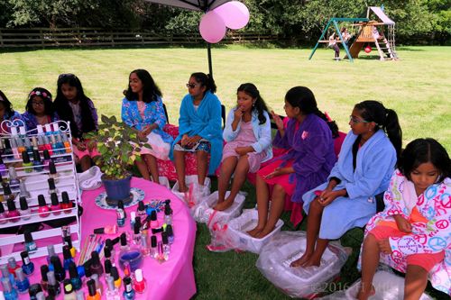 Hey... This Kids Spa Day Is Amazing! Hey... This Kids Spa Day Is Amazing!