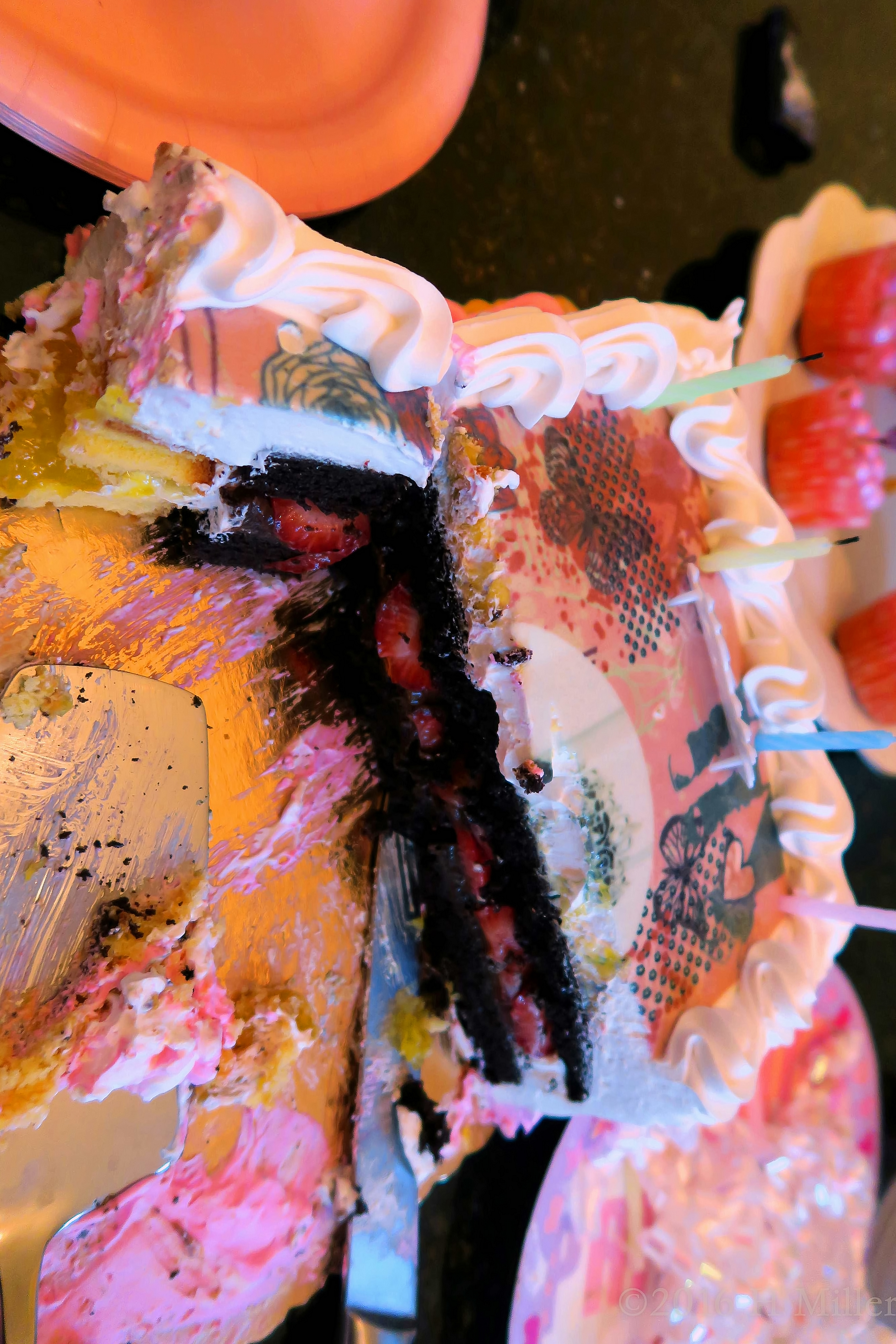 Delicious Cream Cake With Strawberry Filling Delicious Cream Cake With Strawberry Filling