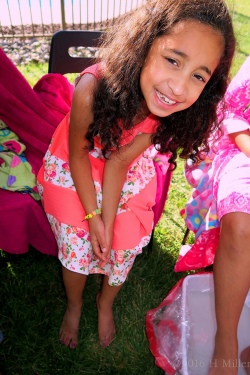 Smiling, Having Fun At The Spa For Kids!! Smiling, Having Fun At The Spa For Kids!!