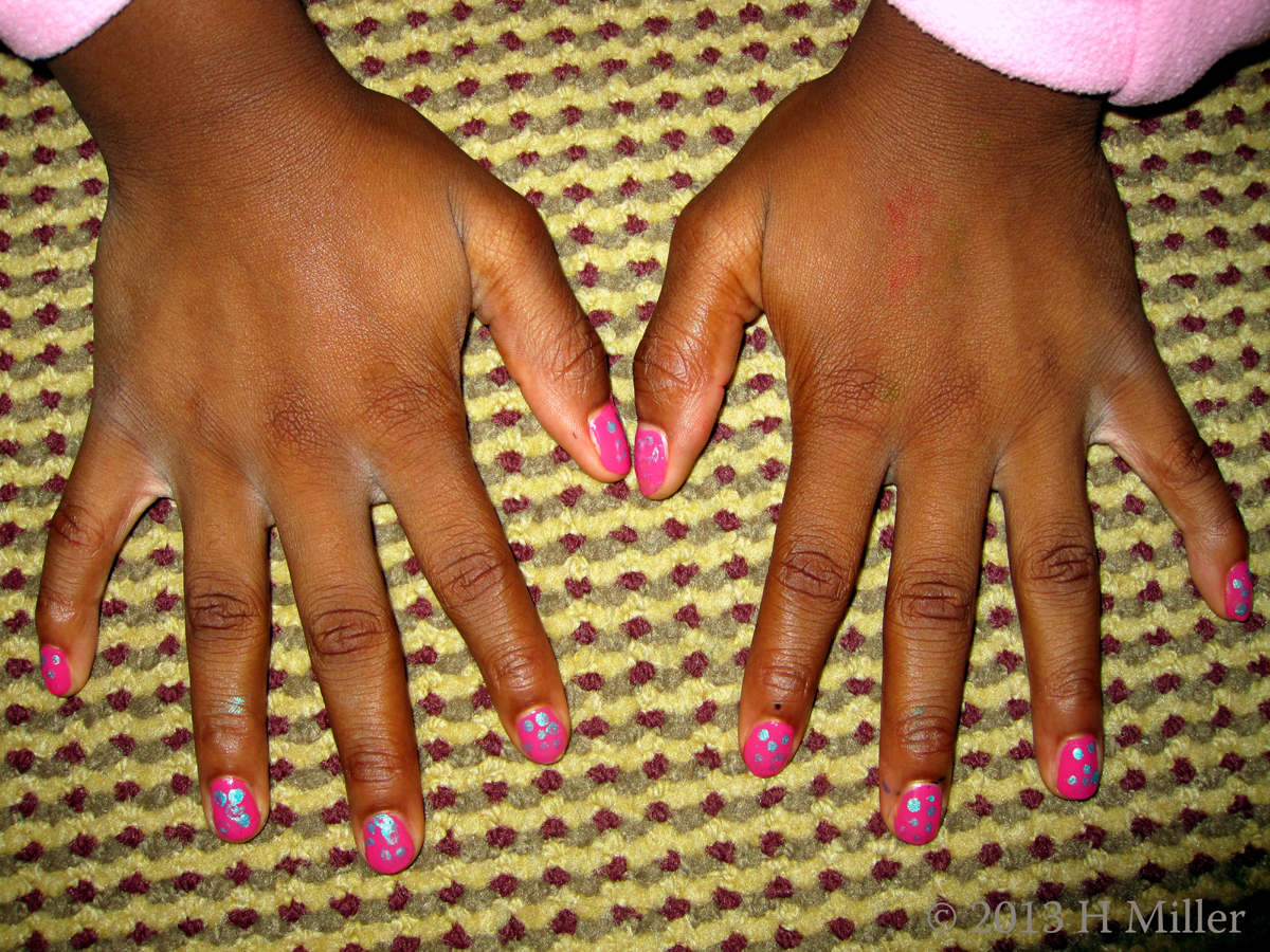 Pink Background With Dots Mani. 
