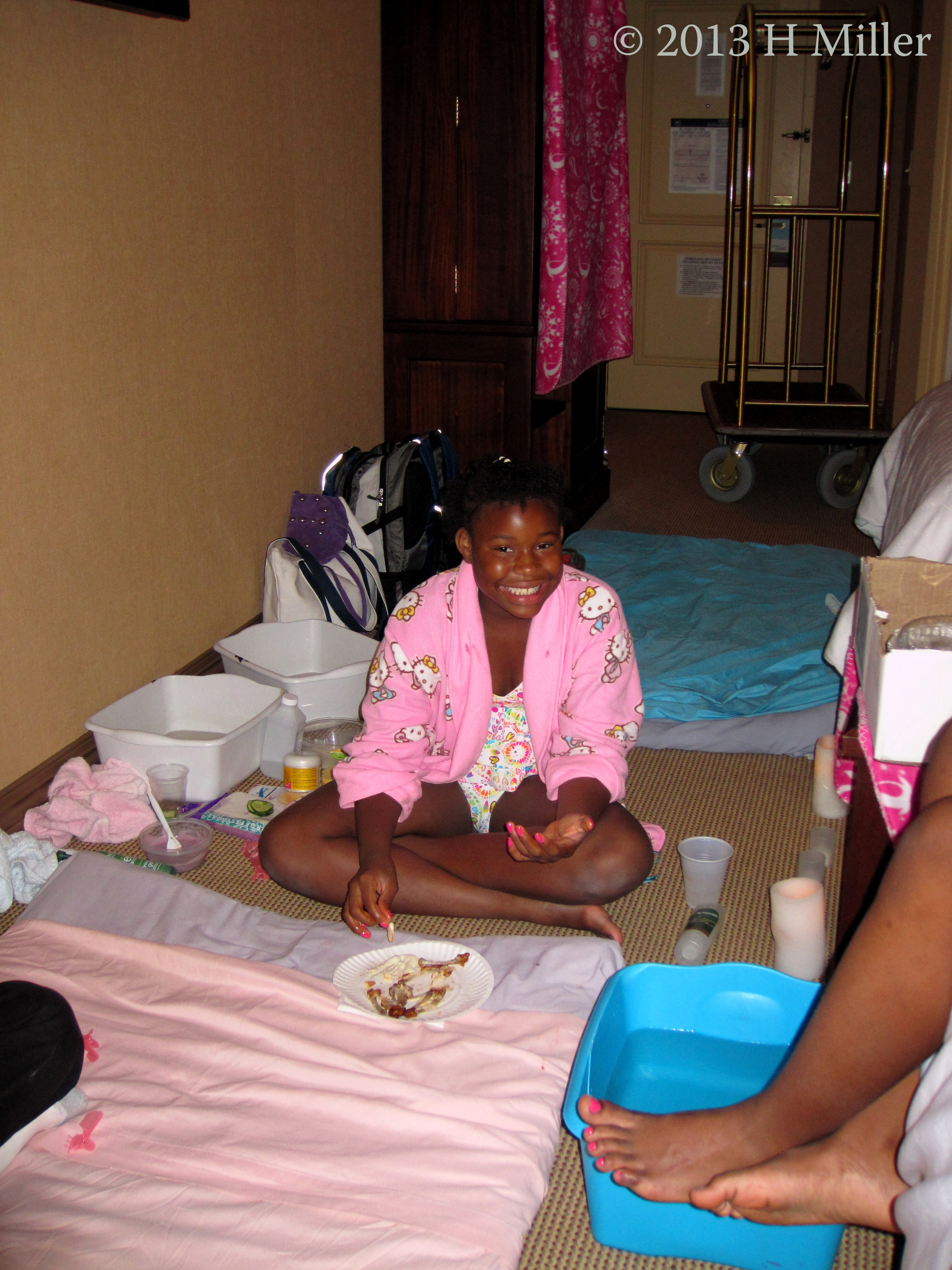 Eating Buffalo Wings With Dip. Eating Buffalo Wings With Dip.