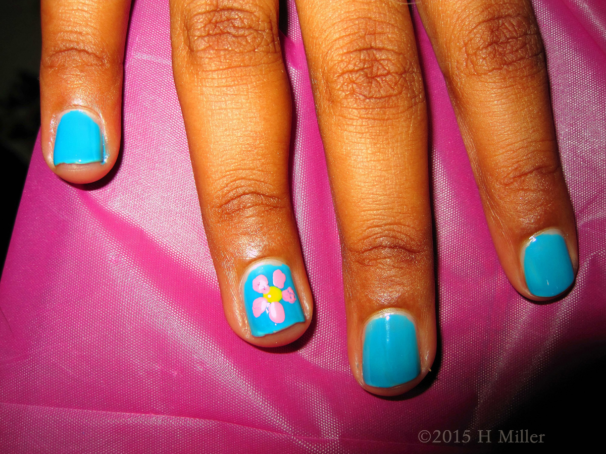 Close Up Of Her Flower Nail Design 