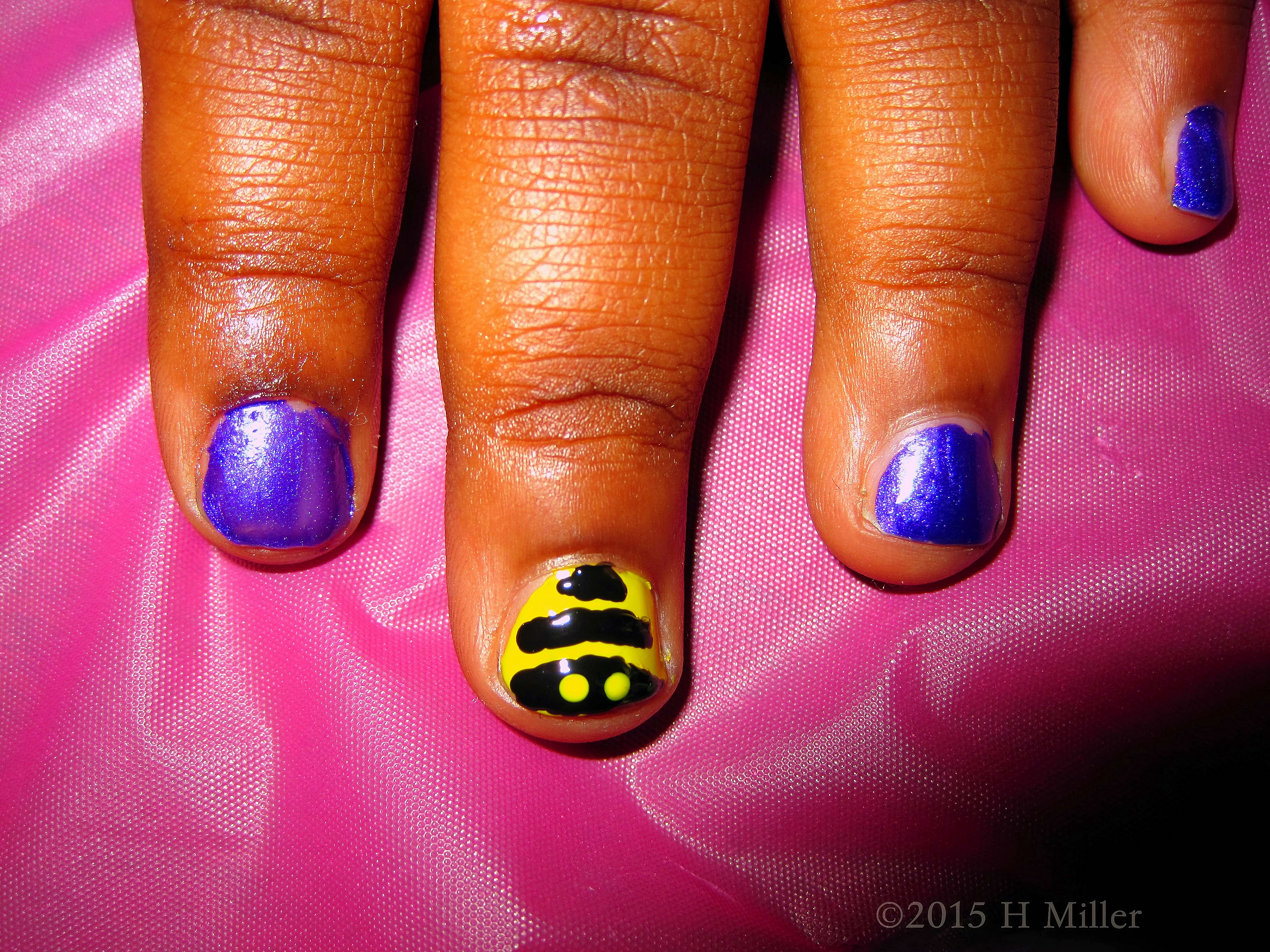 Close Up Of The Bee Design On The Other Hand Close Up Of The Bee Design On The Other Hand