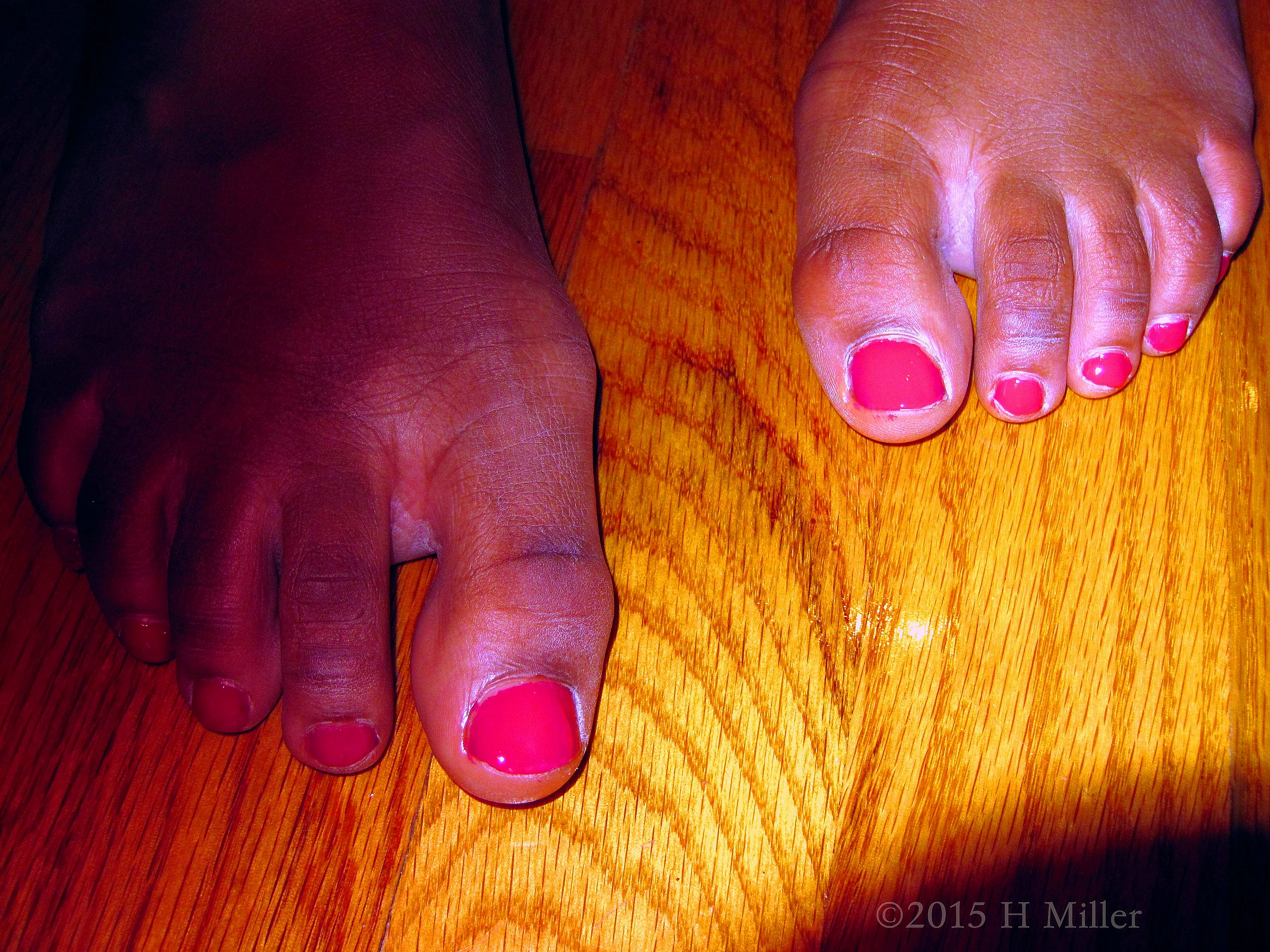 Reddish Pink Toenail Polish 