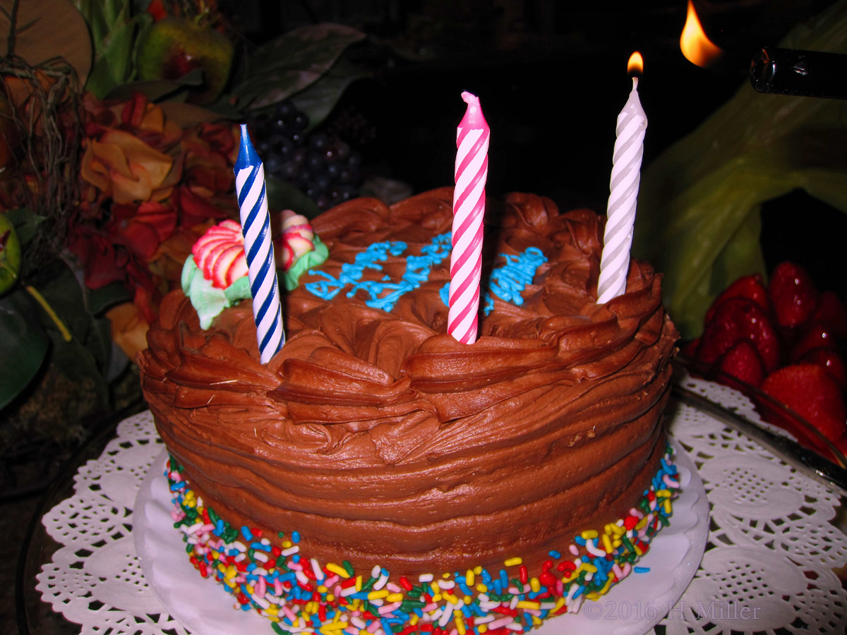 Yummy Chocolate Birthday Cake 