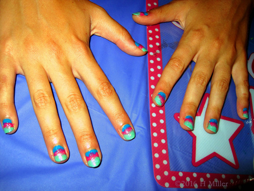 Cool Striped Mini Mani Cool Striped Mini Mani