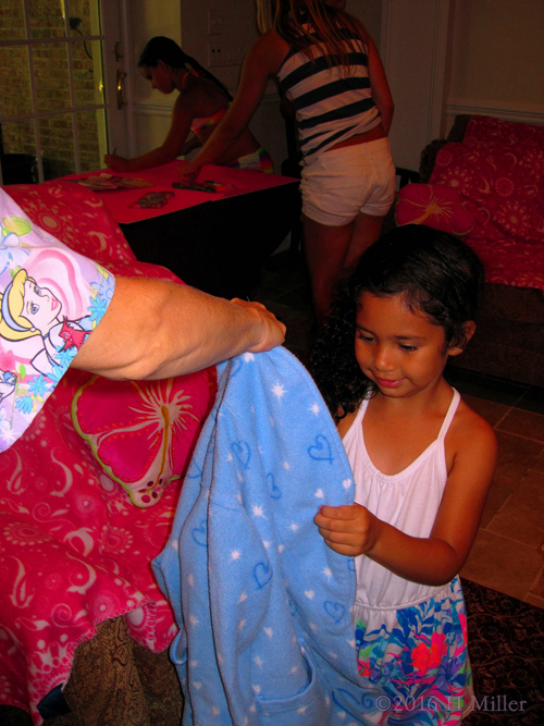 Everyone Gets A Cute Spa Robe! Everyone Gets A Cute Spa Robe!