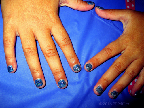 Pretty Sparkly Blue Mini Mani Pretty Sparkly Blue Mini Mani