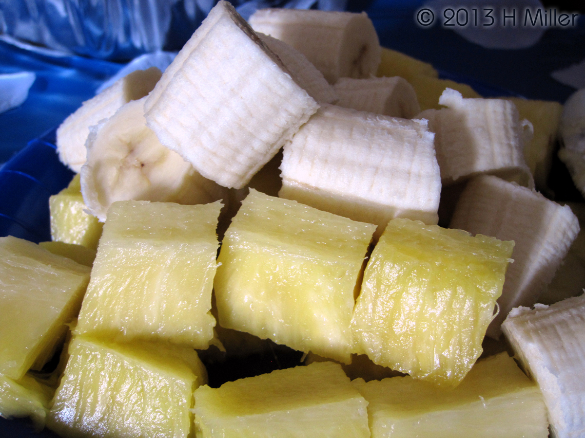 Bananas And Pineapples Are A Healthy And Great Tasting Snack! 