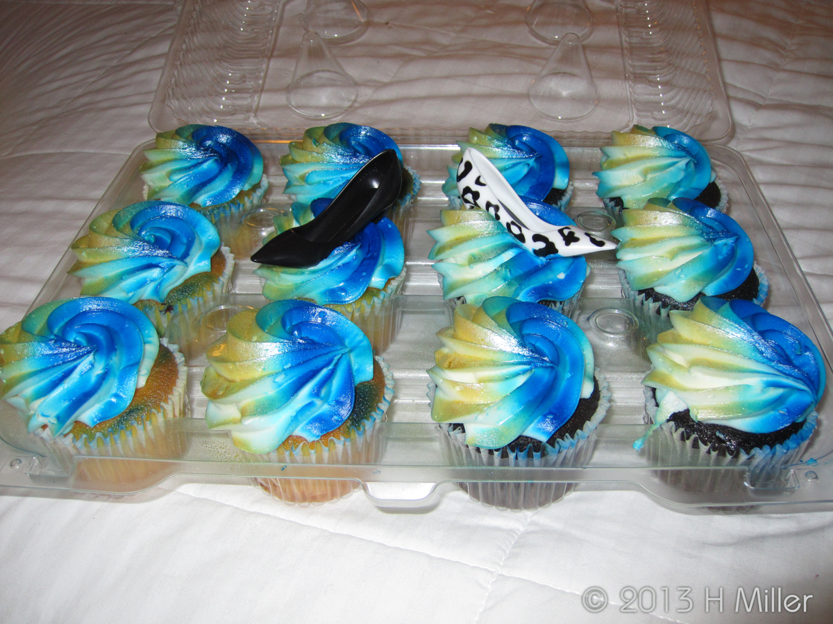 Spa Party Cupcakes With Blue And Gold Frosting 
